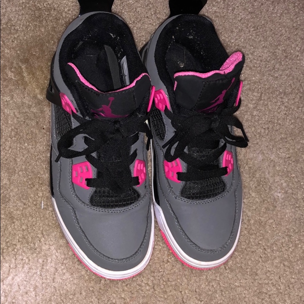 Jordan’s retro 4s grey, black & pink